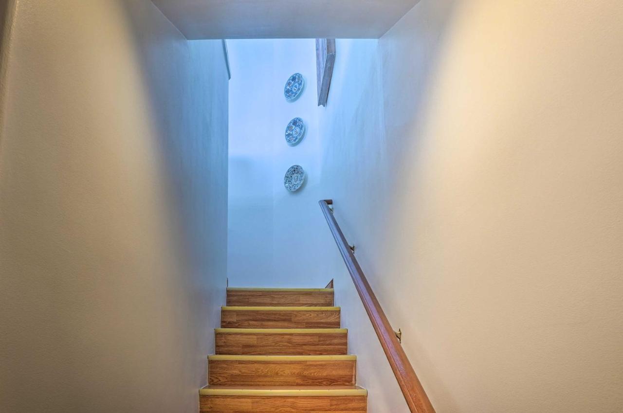 Quiet Avalon Getaway Villa With Ocean View And Balcony Luaran gambar
