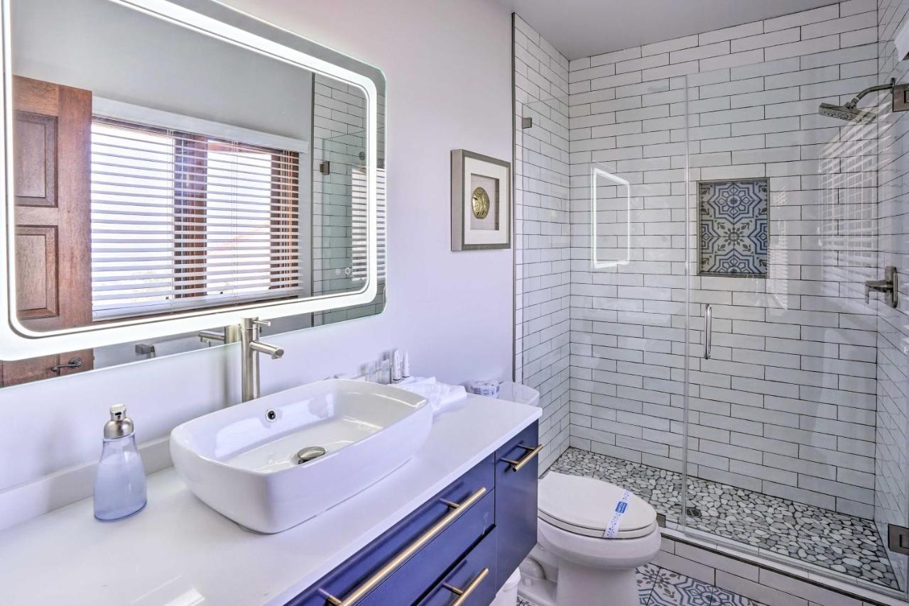 Quiet Avalon Getaway Villa With Ocean View And Balcony Luaran gambar
